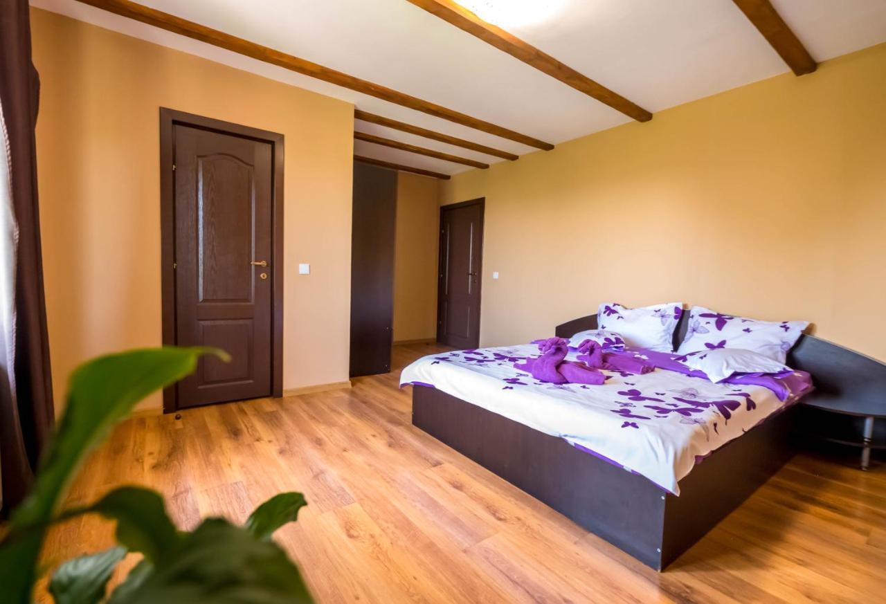 Casa De Vacanta Sadu Bagian luar foto